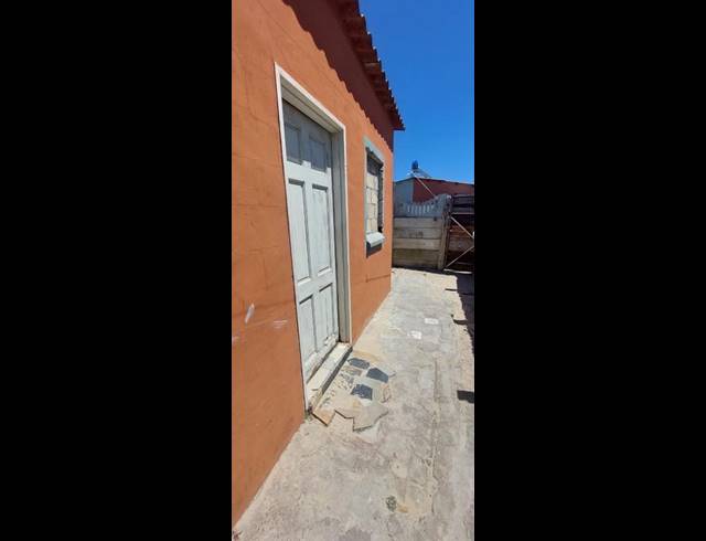 2 BEDROOM HOUSE FOR SALE IN EASTRIDGE